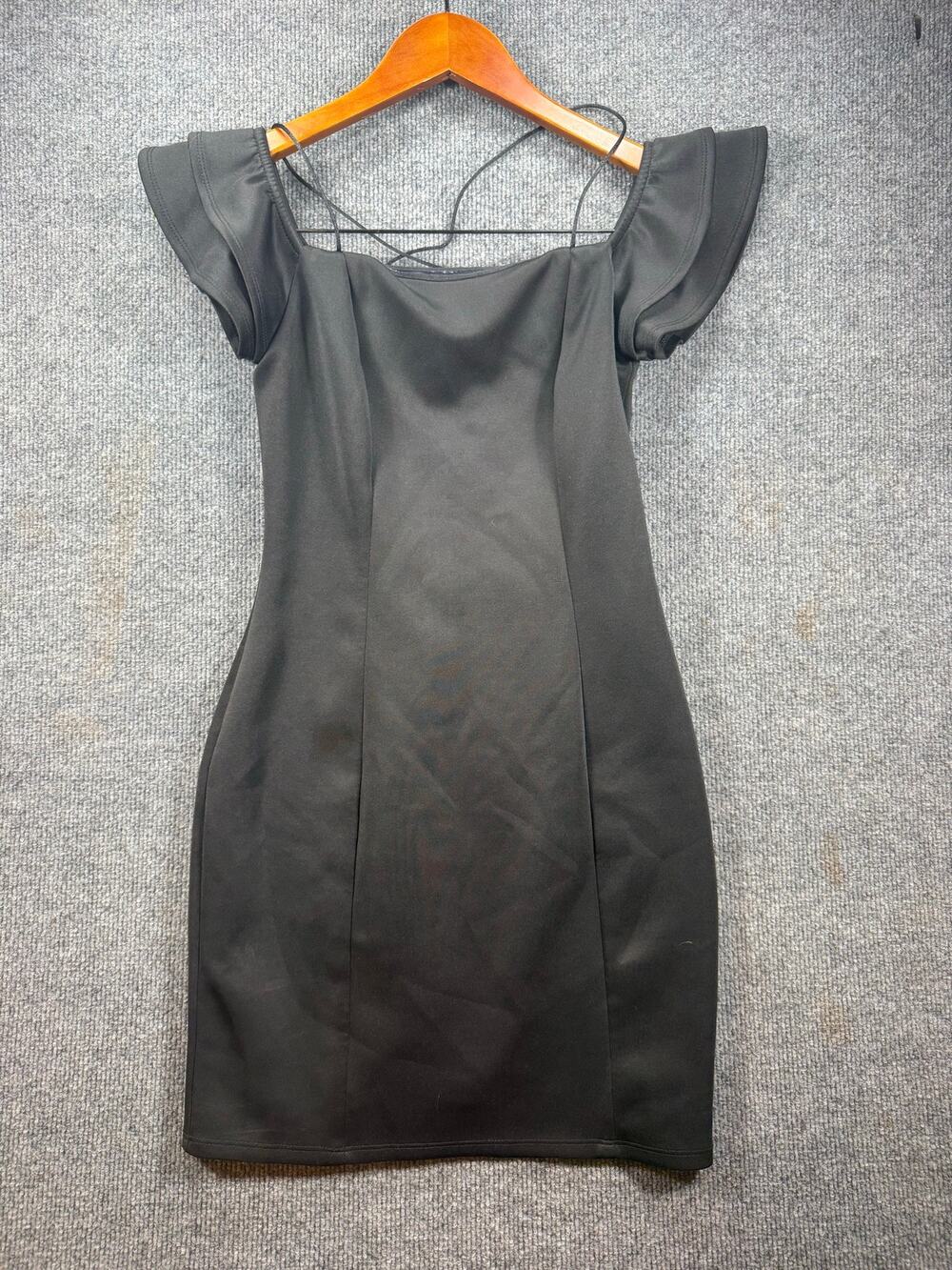 Crystal Doll Cap Shoulder Midi Dress Women's Size 3 Black Zip Back Strappy